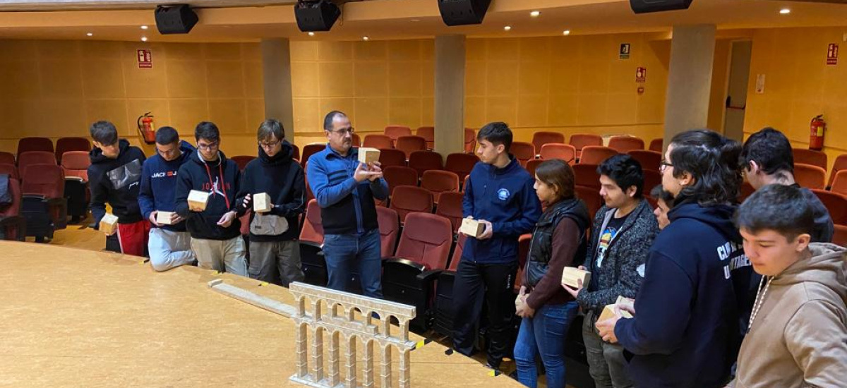 Imagen Estudiantes del Bachillerato del Ben Arabí harán una maqueta de gran tamaño del acueducto de Perín